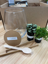Load image into Gallery viewer, Clear glass jar with wooden spoon, bamboo tweezers and plants on a wooden surface
